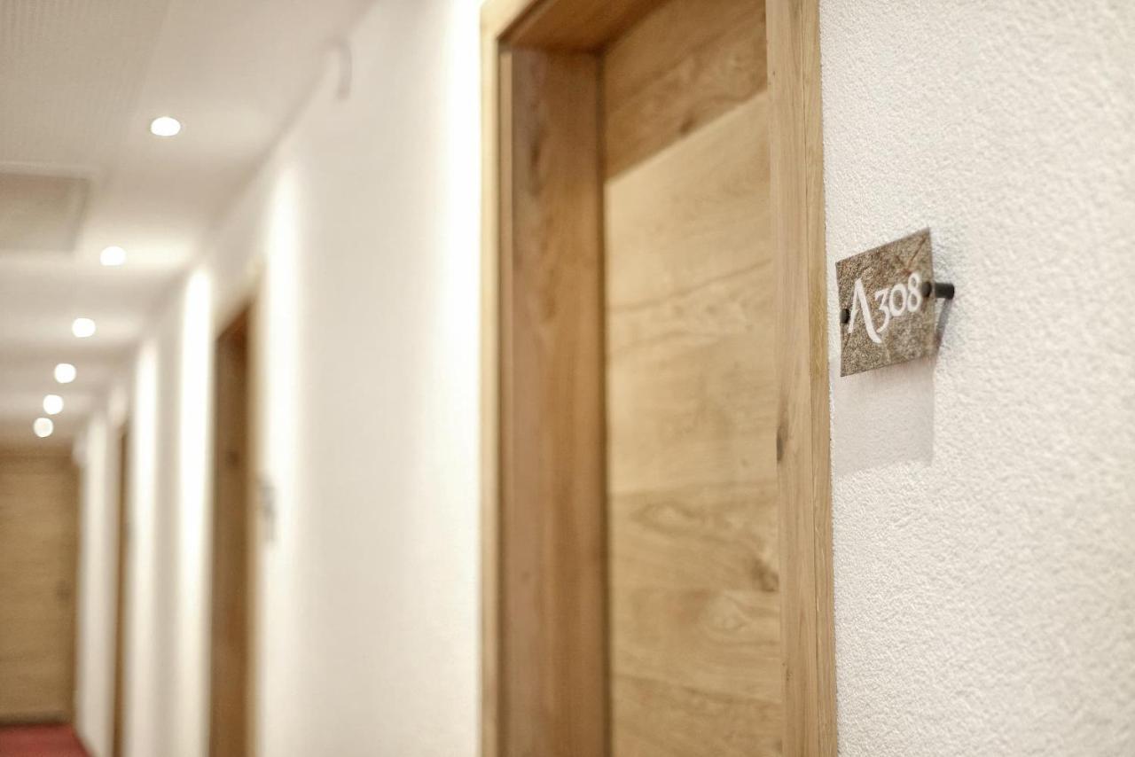 Hotel Alpina Superior Pettneu am Arlberg Kültér fotó