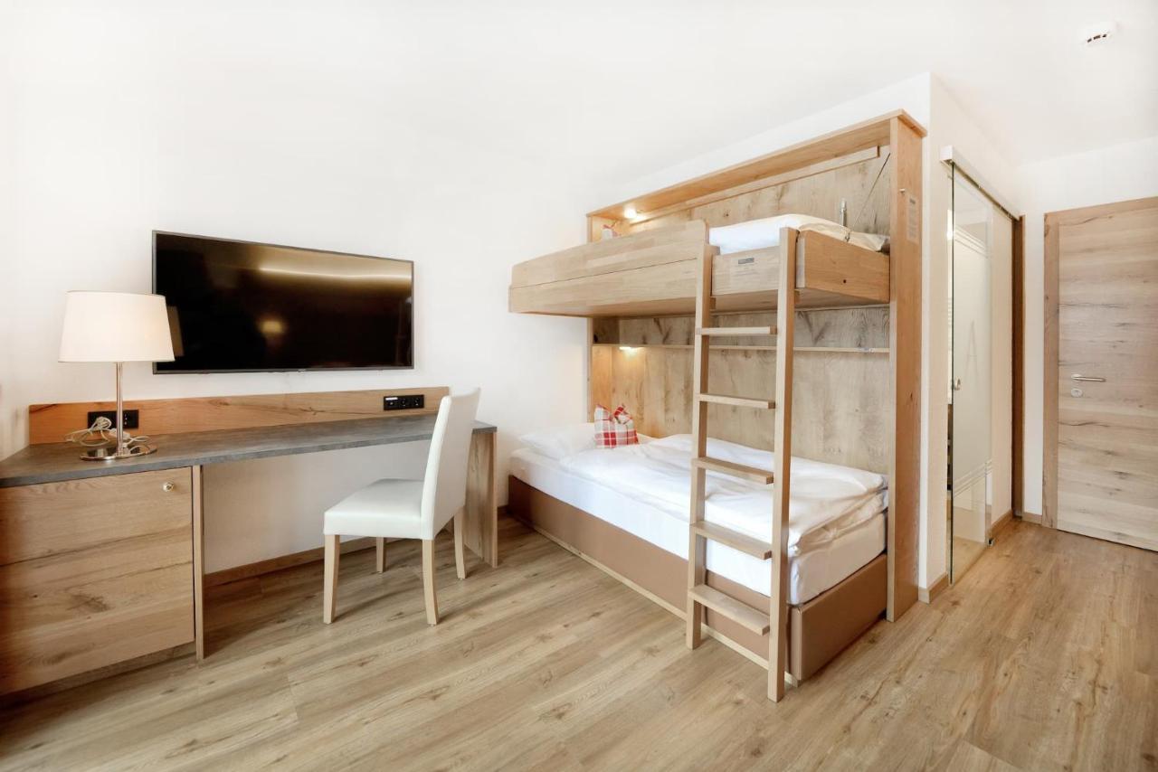 Hotel Alpina Superior Pettneu am Arlberg Kültér fotó