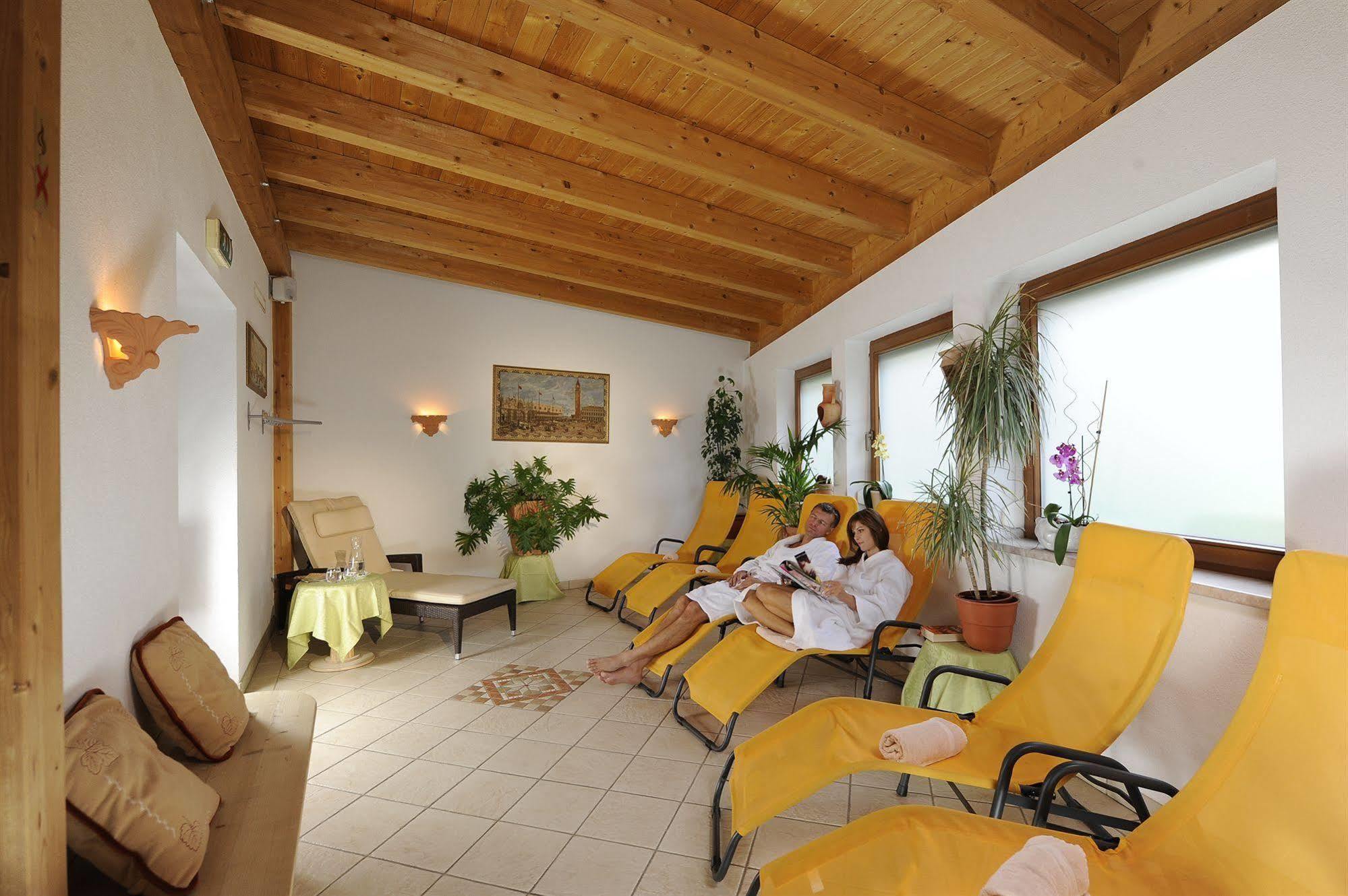 Hotel Alpina Superior Pettneu am Arlberg Kültér fotó